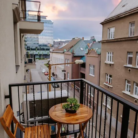 Smart Lux 7 Bajzova - Centrum, Ac 2x Апартаменты Кошице